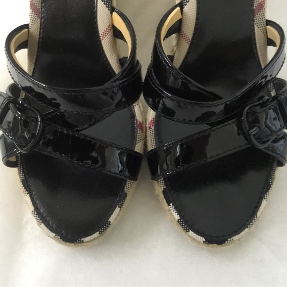 Burberry Nova Check Slip-On Espadrilles, Size 5. - Picture 6 of 11